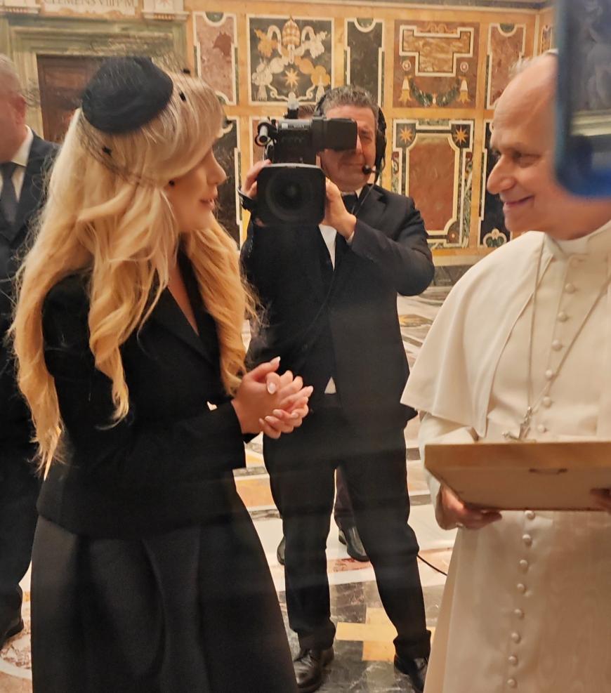 Printre invitații Sanctității Sale, Papa Leon al XIV, s-a numărat și Cristina Herea, jurnalistă Romania TV, cunoscută și pentru activitatea sa umanitara, spre ajutorarea mamelor abuzate și a copiilor din familii defavorizate.