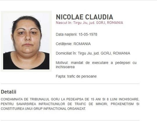 Cine este femeia ”most wanted”, condamnată la 15 ani pentru trafic de persoane, adusă în România, sub escortă, de polițiști