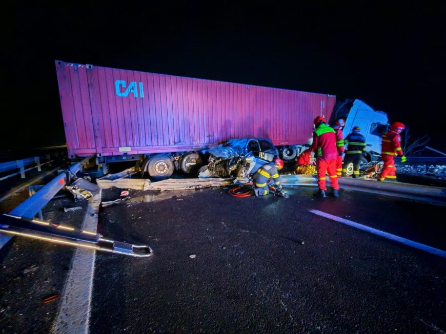 Accident grav pe A1, între Simeria și Orăștie: O persoană a murit, doi răniți grav