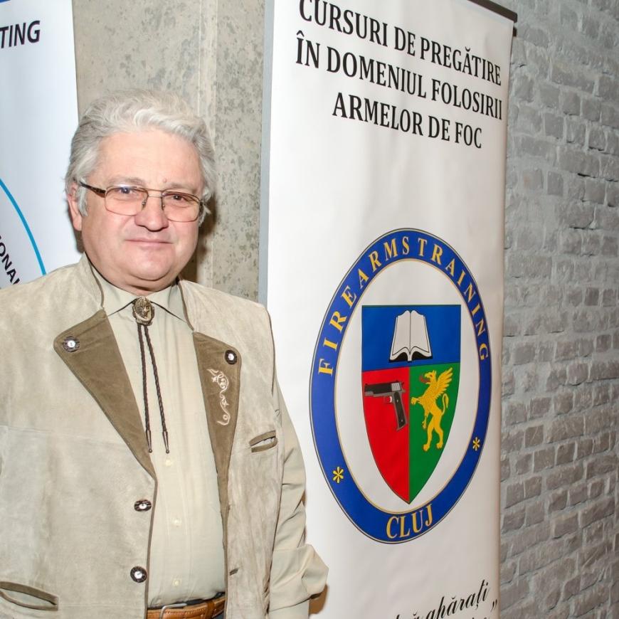 Cine e fostul șef al Jandarmeriei Cluj, acuzat că ar fi abuzat o minoră. A fost plasat în arest la domiciliu