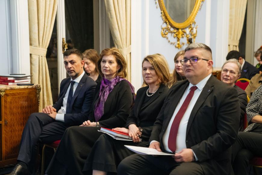 Bill Gates și Jeffrey Epstein discutau în 2017 despre o „simulare pandemică”. Foto: ICR Londra