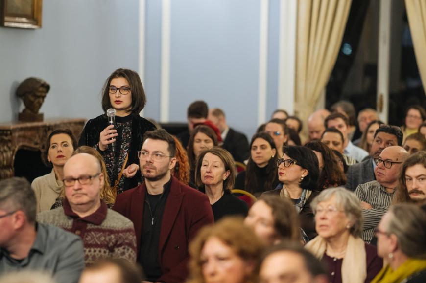 Bill Gates și Jeffrey Epstein discutau în 2017 despre o „simulare pandemică”. Foto: ICR Londra