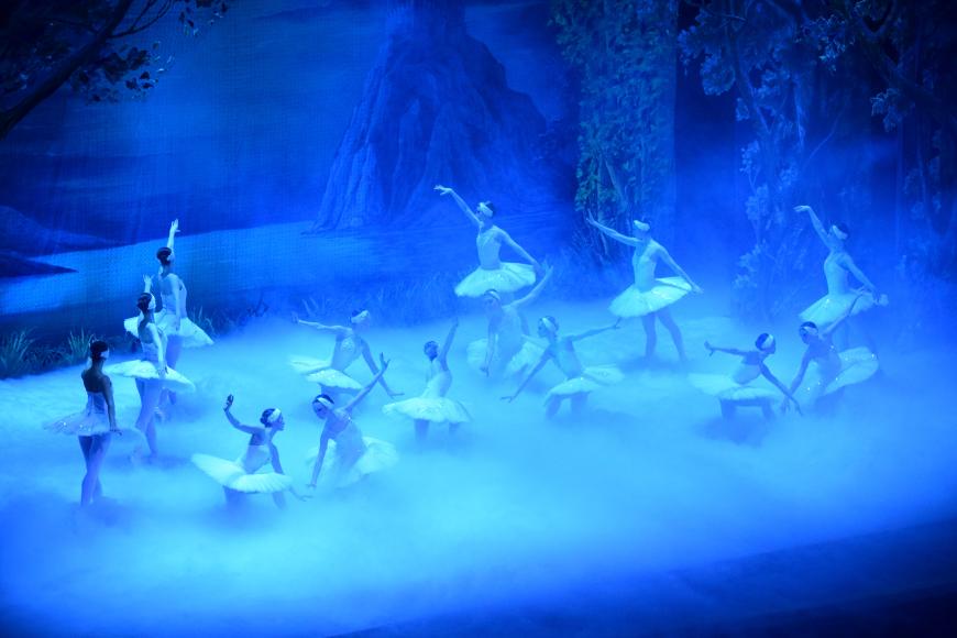 Premieră la Sala Palatului. Ucraineanca Ganna Muromtseva în Lacul Lebedelor (Recenzie)