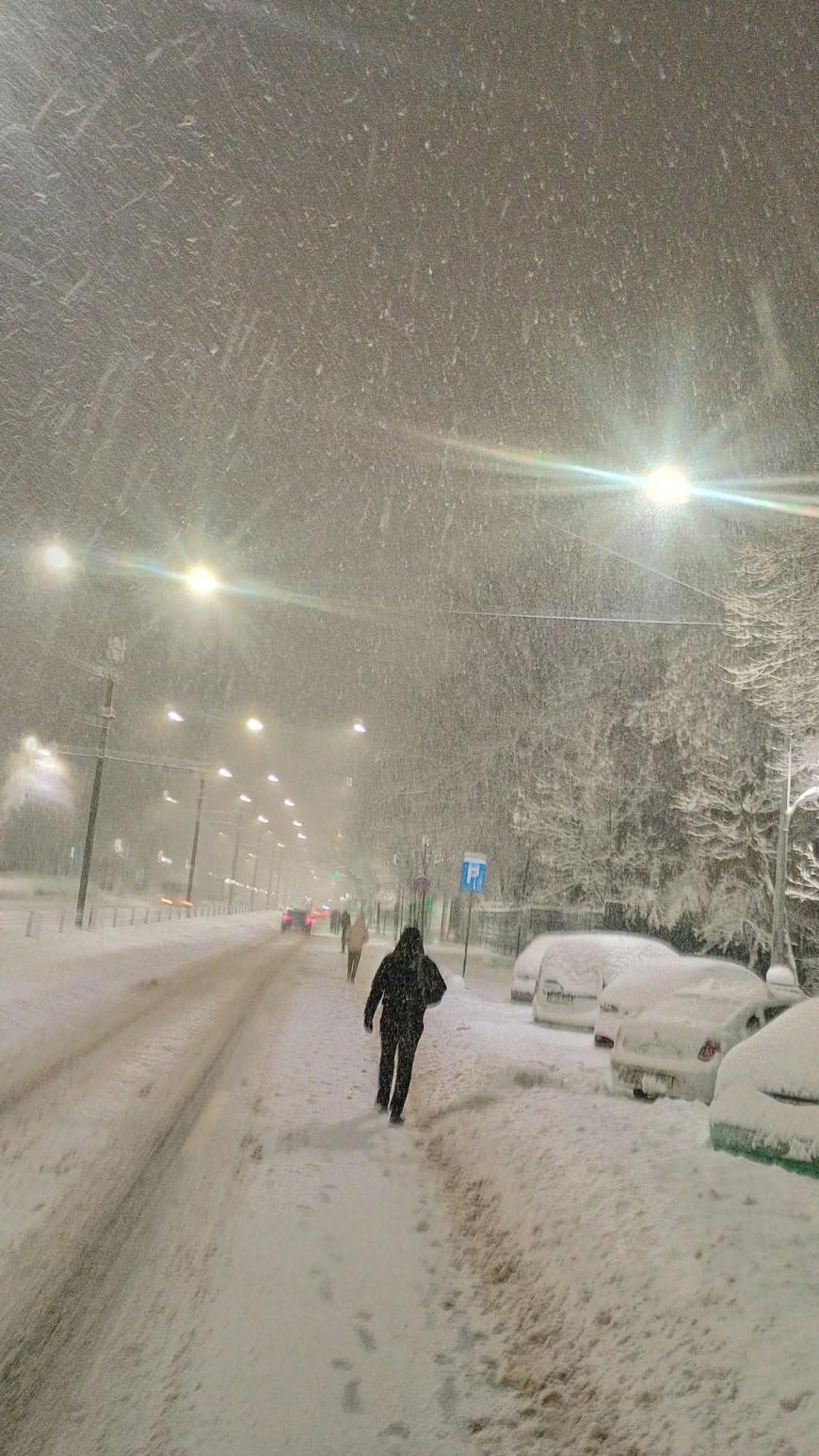 Cod Roșu de ninsoare în București, 18 februarie/ foto grup Info Trafic București și Ilfov