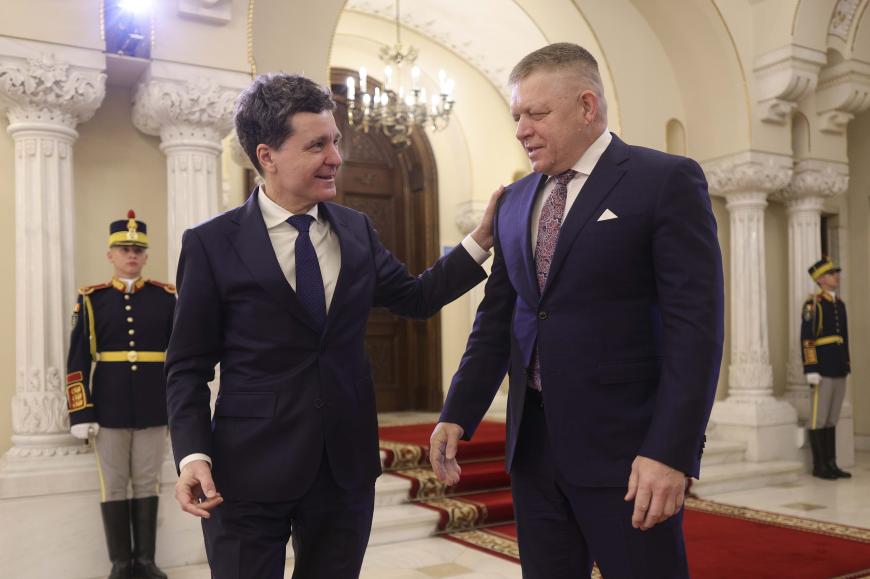 Președintele României Nicușor Dan (s) îl primește pe premierul slovac Robert Fico (d) la Palatul Cotroceni, 27 martie 2026. Sursa foto: Inquam Photos / Octav Ganea