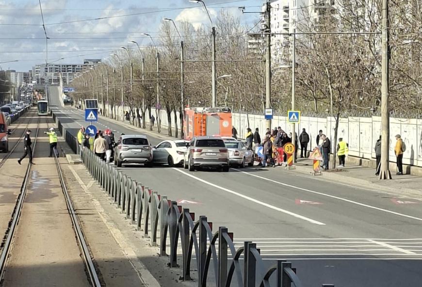 Accident în Capitală. Sursa foto: „Info Trafic Bucuresti si Ilfov”, Facebook