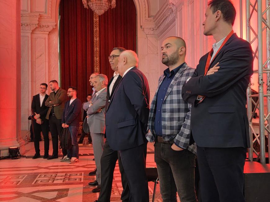 Zi decisivă pentru viitorul coaliției: PSD decide dacă îi retrage sprijinul politic lui Ilie Bolojan / Imagini inedite / LIVE TEXT