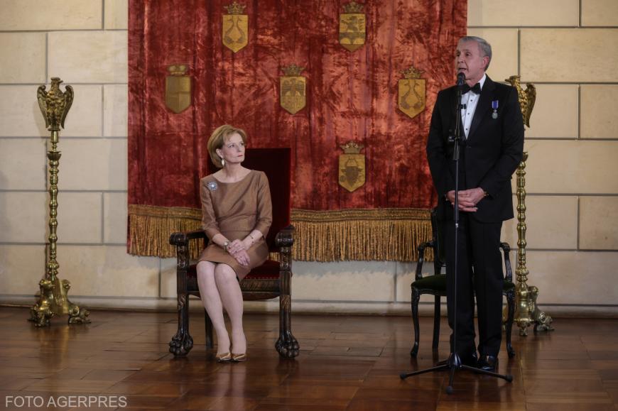 Custodele Coroanei a primit Ordinul Național Legiunea de Onoare, în grad de Ofițer, din partea Franței