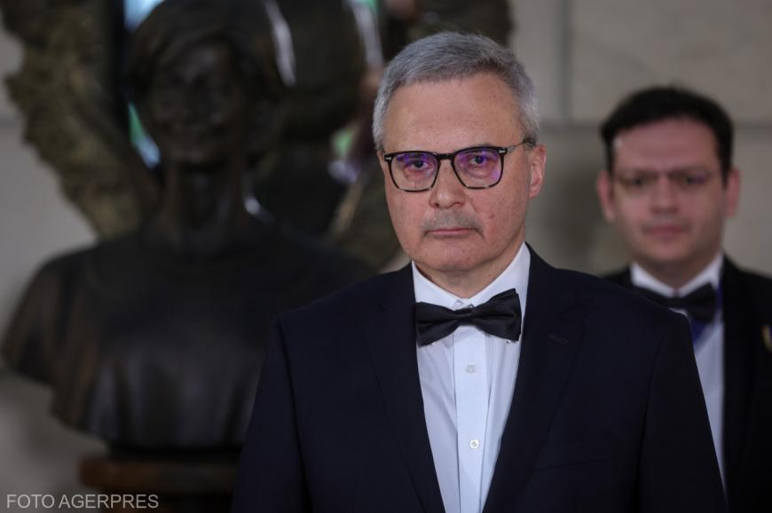 Custodele Coroanei a primit Ordinul Național Legiunea de Onoare, în grad de Ofițer, din partea Franței