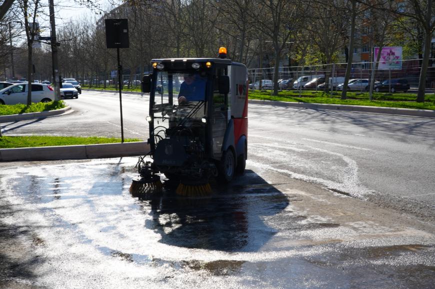 Un program lunar pentru spălarea parcărilor. Sectorul 3, singurul din București cu un astfel de sistem