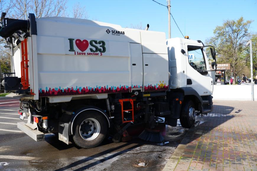 Un program lunar pentru spălarea parcărilor. Sectorul 3, singurul din București cu un astfel de sistem