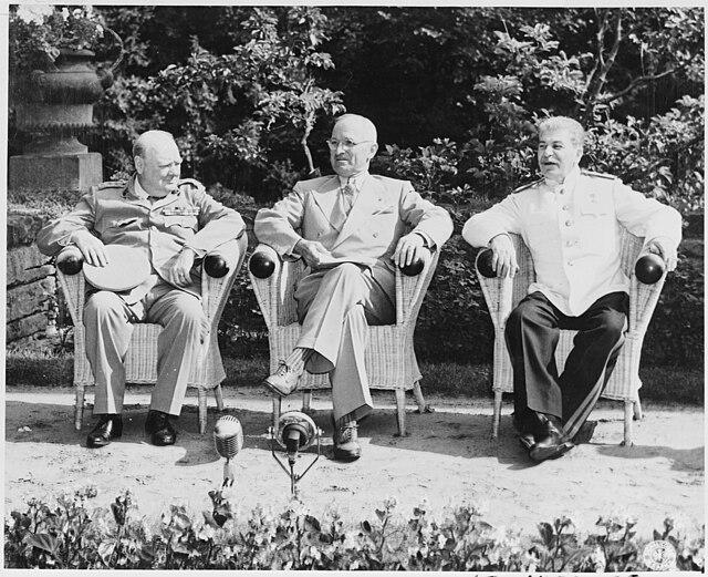 Sursa foto: Wikimedia Commons, U.S. National Archives, domeniu public