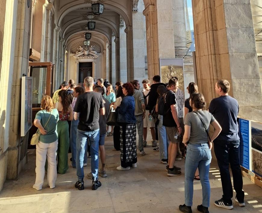 Noaptea Muzeelor 2026. La Muzeul Grigore Antipa se stă la coadă pentru intrare / FOTO
