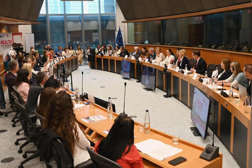 Europa îmbătrânește. 1 din 3 europeni va avea peste 65 de ani, până la finalul secolului