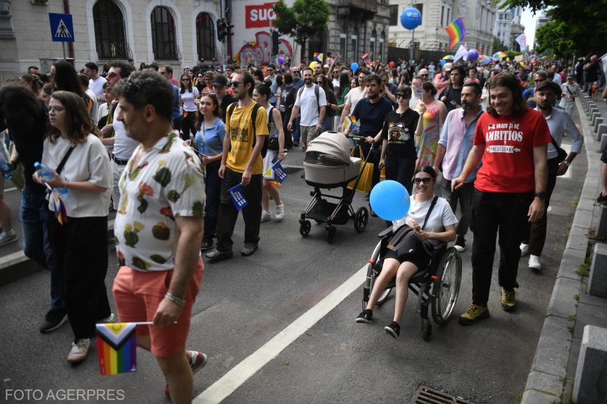 VIDEO Bucharest PRIDE și Marșul pentru Normalitate ies în stradă în aceeași zi / update