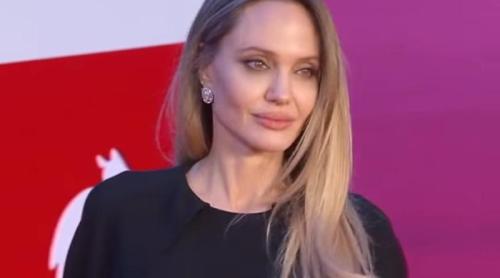 Angelina Jolie arată cicatricea care inspiră. Mesaj despre curaj și prevenție pentru femeile din întreaga lume