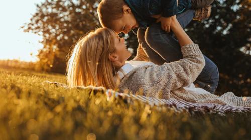 Arta de a fi „un părinte decent”: Obiceiurile pe care le au acești părinți, recomandate de psihologi