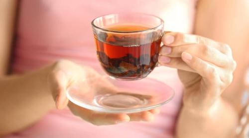Cele mai bune 6 ceaiuri pentru crampele menstruale