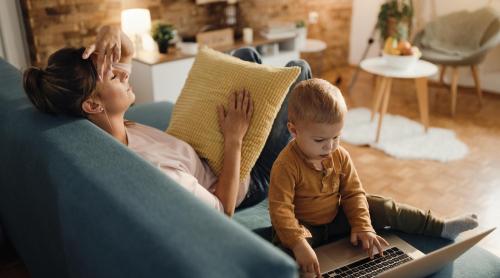 Cele mai frecvente căutări ale părinților pe Google în 2025