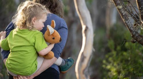 „Dacă faci asta, îi înveți pe copii bunele maniere, dar nu și educație!” Un celebru neuropsiholog atrage atenția părinților: „Mulți se străduiesc să îi aibă pe cei mici politicoși”