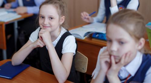 Elevii model, plăcuți din școală, au aceste 5 trăsături de caracter, conform psihologiei copilului: „Au darul de a însenina sala de clasă”