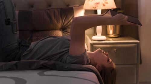 Lumina artificială pe timpul nopții crește riscul de boli cardiace cu până la 50%