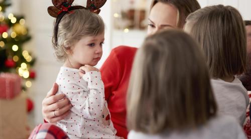 Părinții care cresc copii recunoscători, ce nu se așteaptă să primească totul de Crăciun, fac aceste patru lucruri