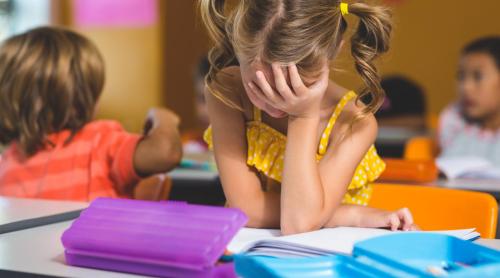 „România a pierdut «clasa de mijloc» a educației! Avertismentul Oanei Moraru: „Elevul mediu e pe cale de dispariție!”