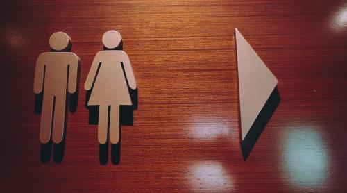 Toaletă pentru bărbați sau pentru femei? Unde ar trebui un tată să și ducă fiica? Întrebarea care a aprins spiritele printre părinți