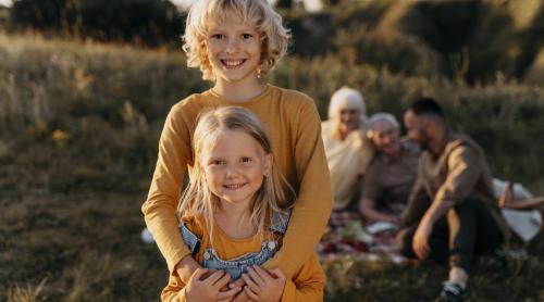 5 activități uitate din anii ’90 care chiar construiesc familii puternice