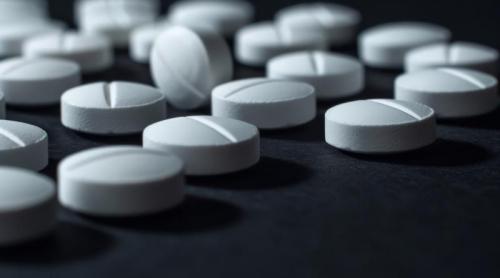 Aspirina zilnică, sub semnul întrebării. Risc crescut de deces prin cancer