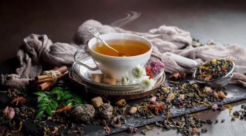 Ce este pelicula ce apare pe ceai