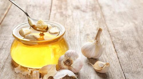 Ce se întâmplă în organism când consumi usturoi și miere regulat