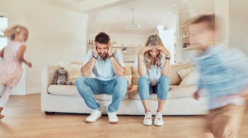 „Ce tip de disciplină ar trebui să folosesc când copilul meu face X?”, întrebarea pe care părinții o pun cel mai des. Specialiștii explică de ce oprirea comportamentului nu rezolvă problema