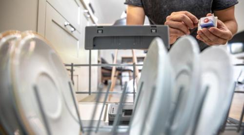 Ce trebuie să știi despre capsulele de detergent pentru mașina de spălat vase