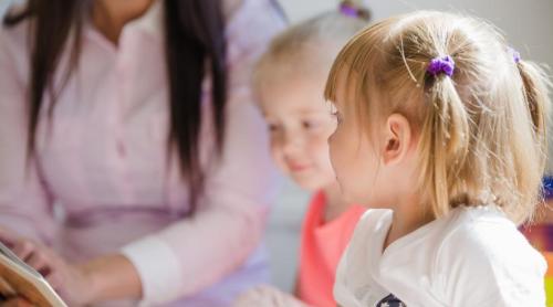 Centrele educaționale pentru preşcolari şi grădinițele private s au înmulțit în ultimii ani. Oana Moraru: „Puține îndrăznesc să vorbească despre formarea limbajului, a gândirii, a logicii matematice”