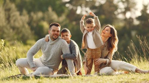 Cum educăm copiii astăzi. Adina Horga: „Iubirea necondiționată nu se referă la creșterea copilului fără limite”