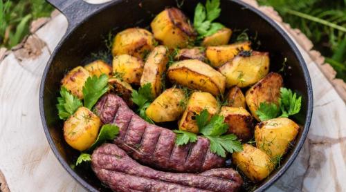 De ce să nu mai combini niciodată carne cu cartofi. Ce se întâmplă când ajung împreună în stomac