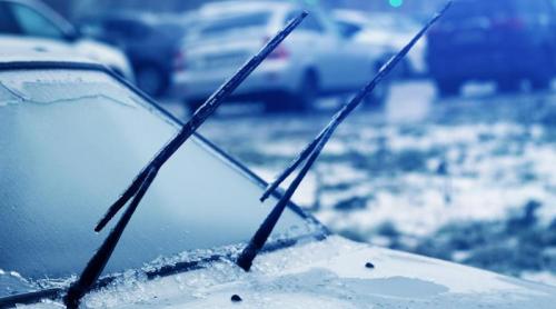 De ce să ridici ștergătoarele mașinii pe timpul iernii