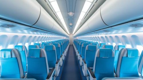 De ce scaunele din avion sunt albastre