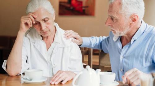Depresia apărută după 50 de ani, semnal de alarmă. Poate anunța boala Parkinson sau demența