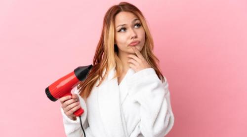 Ce ascunde uscătorul de păr. Riscuri surprinzătoare pe care trebuie să le știi