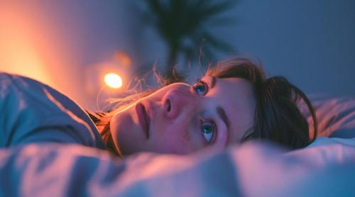 De ce mintea noastră nu doarme noaptea. Capcana gândurilor nocturne