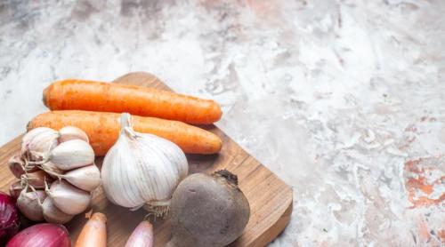 De ce nu trebuie să ții usturoiul lângă alte legume