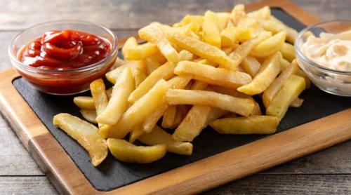 De ce să prăjești cartofii de 2 ori. Restaurantele adoră acest truc