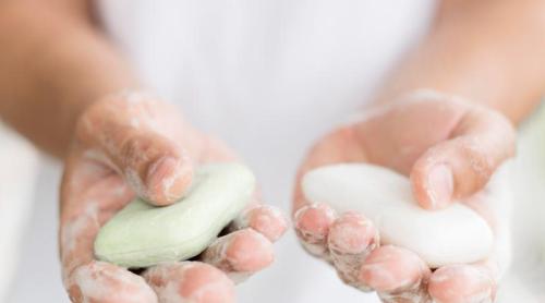 De ce săpunul ne poate strica tiroida și metabolismul