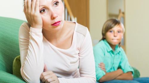 De ce sunt părinții mai anxioși ca niciodată. Explicațiile unui specialist