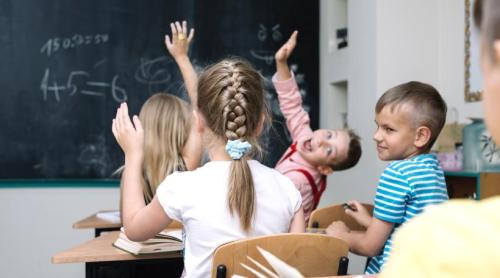 Defectul pe care profesorii îl suportă cel mai greu la elevi. Învățătoare: „Este interzis!”