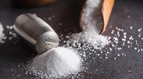 Sarea care poate ajuta la scăderea tensiunii arteriale, recomandată de nutriționiști