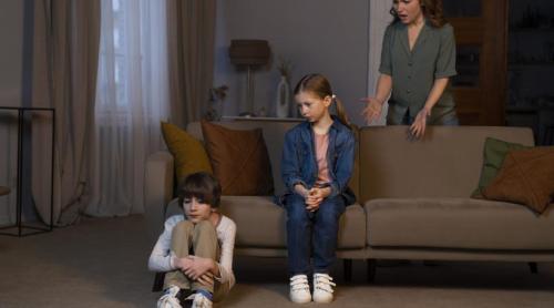 Trei afirmații aparent inofensive care rănesc copiii. Psiholog: „Pot fi dureroase”